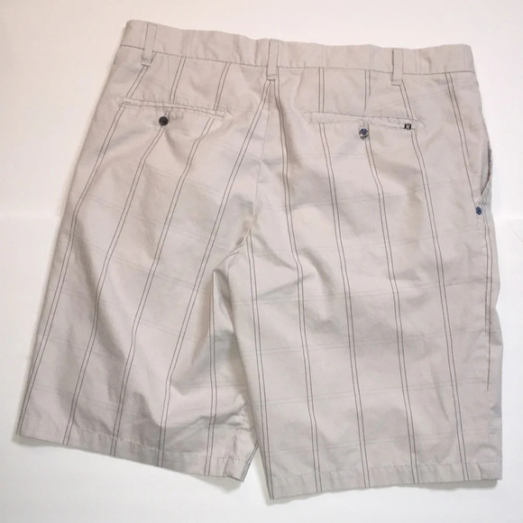 Hurley Light Tan and Gray Plaid Walking Shorts - Picture 4 of 5